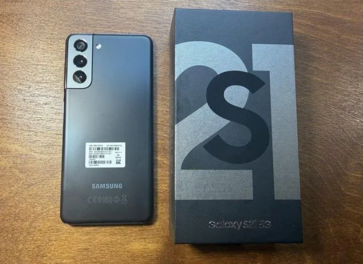 Samsung S21 8/256 4