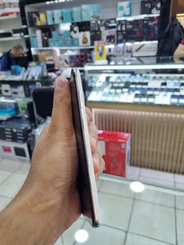 Samsung S 20 5 G naxt nasiya bor 5