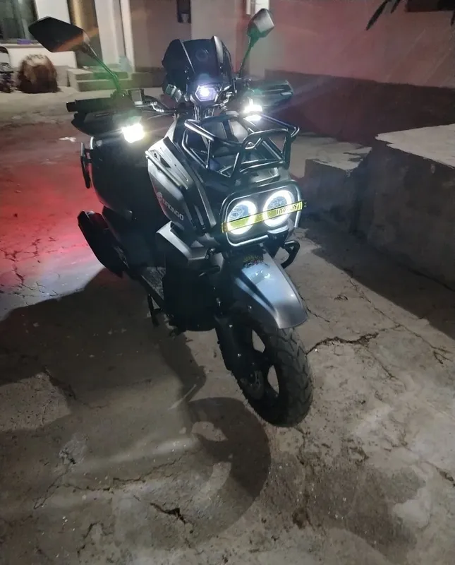 Skuter sotiladi pachti yangi xali 3 Skuter sotiladi pachti yangi xali 3
