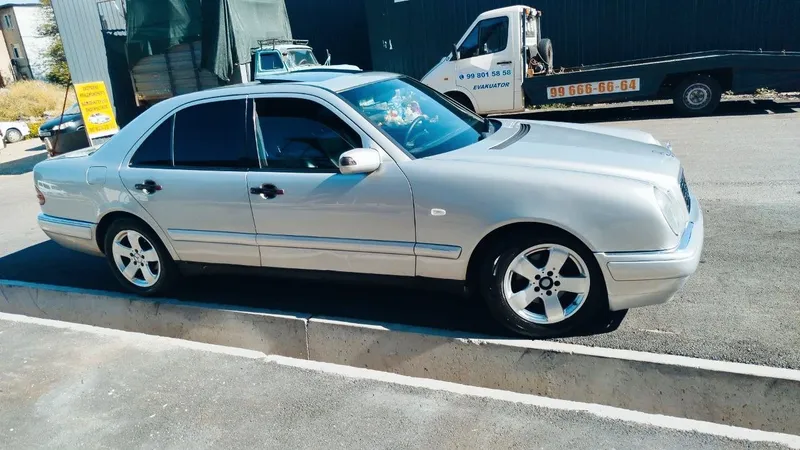 Mercedes 210. продаётся 1996 год — фото 2