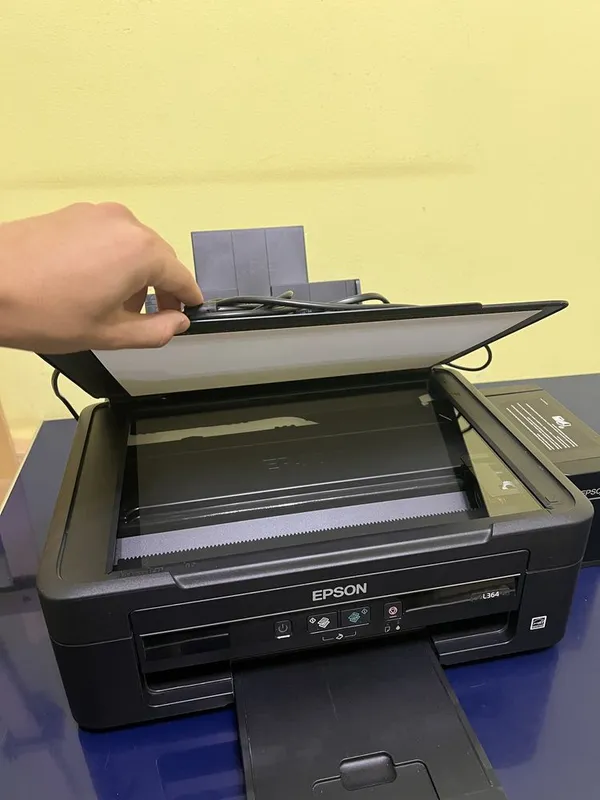 Acer notebook va Epson L364 printeri sotiladi 3