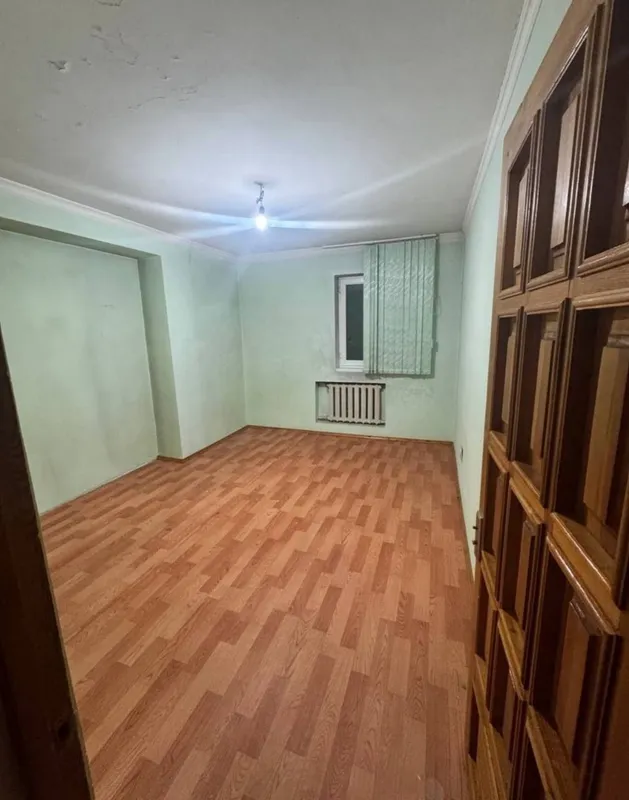 Продаётся просторная 4-комнатная квартира, 100 м², 3–4 этаж из 10, Яккасарайский район 7