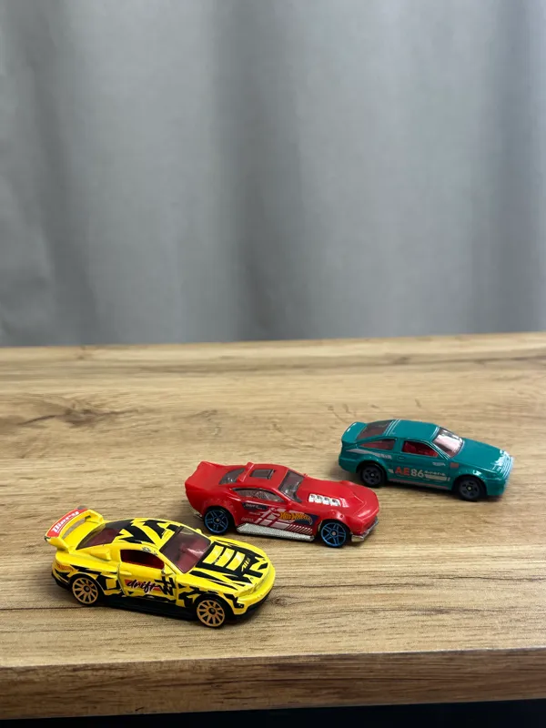 Набор из 5 машинок Hot Wheels 8 Набор из 5 машинок Hot Wheels 8