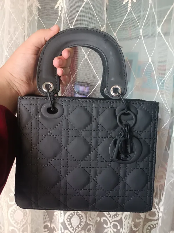 DIOR brendli ayollar sumkasi — фото 1