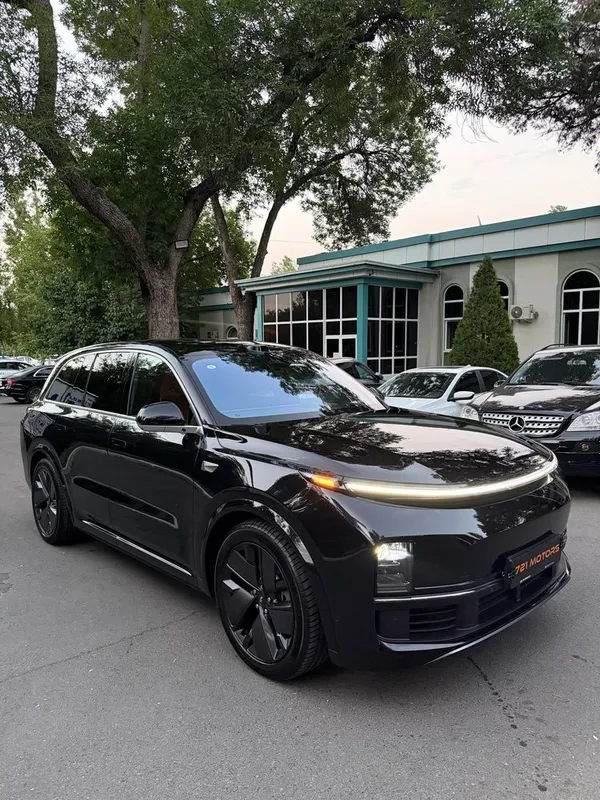 Lixiang L8 Ultra Restayling 2025 / 2026 yil 3000 km