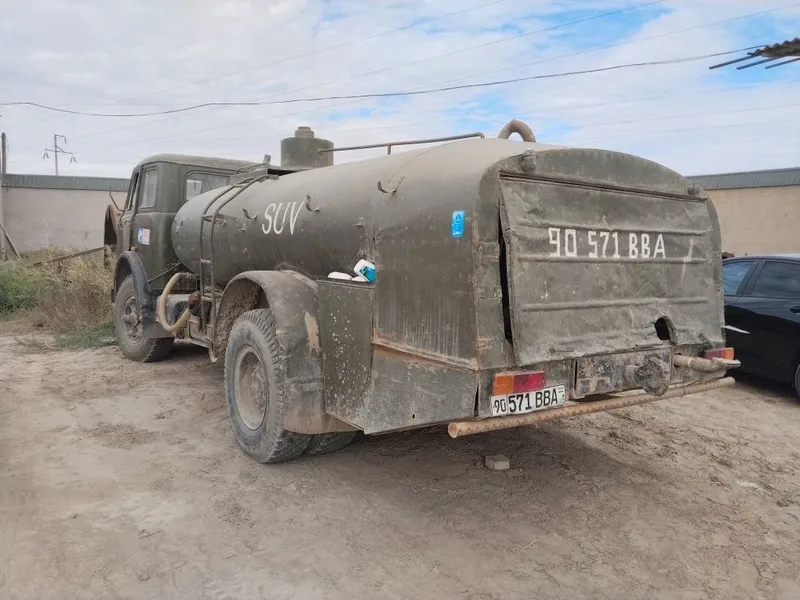 МАЗ водавоз техника соз ишлаб турибди йили 1982 йил 5 МАЗ водавоз техника соз ишлаб турибди йили 1982 йил 5