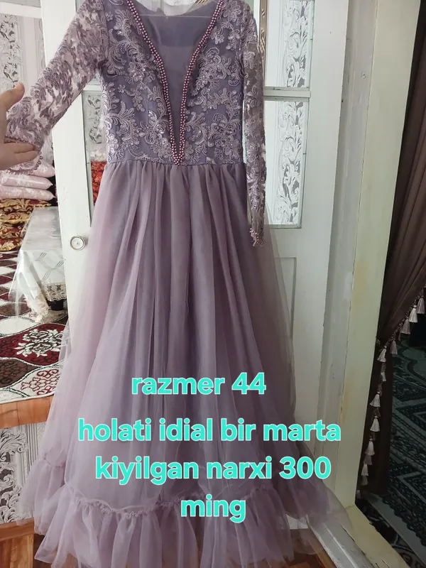 oqshom libosi sotiladi