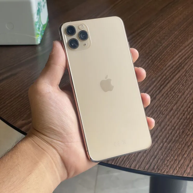Iphone 11 pro max holati idial