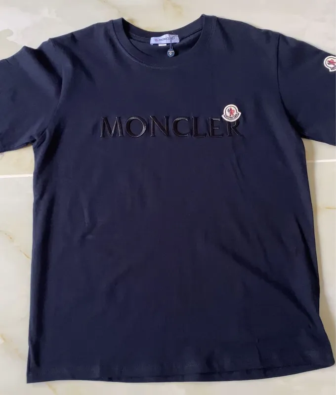 Moncler футболка — фото 1