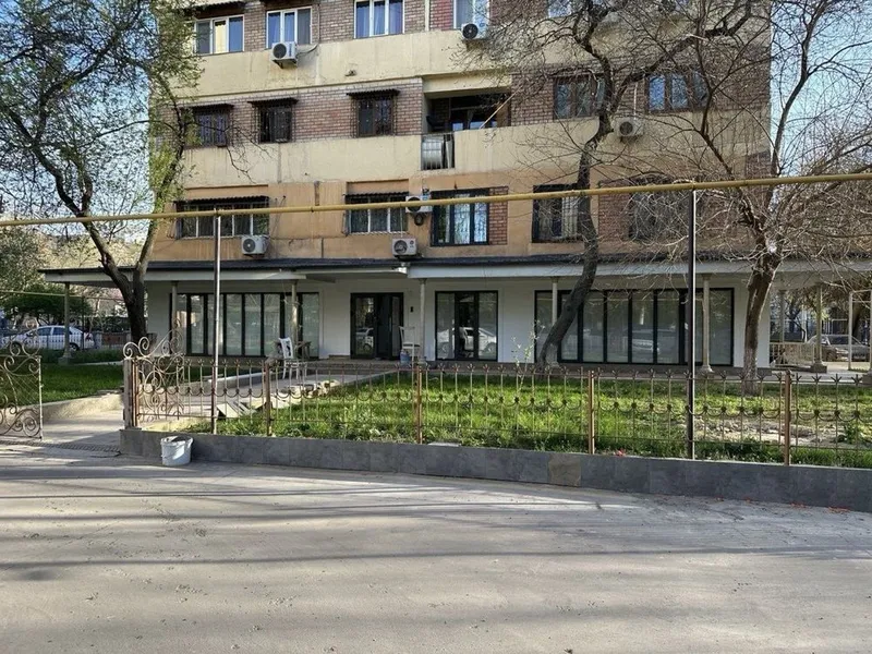 Продается офис Ор-р: Ц4, кафе Central 240м2 1 Продается офис Ор-р: Ц4, кафе Central 240м2 1