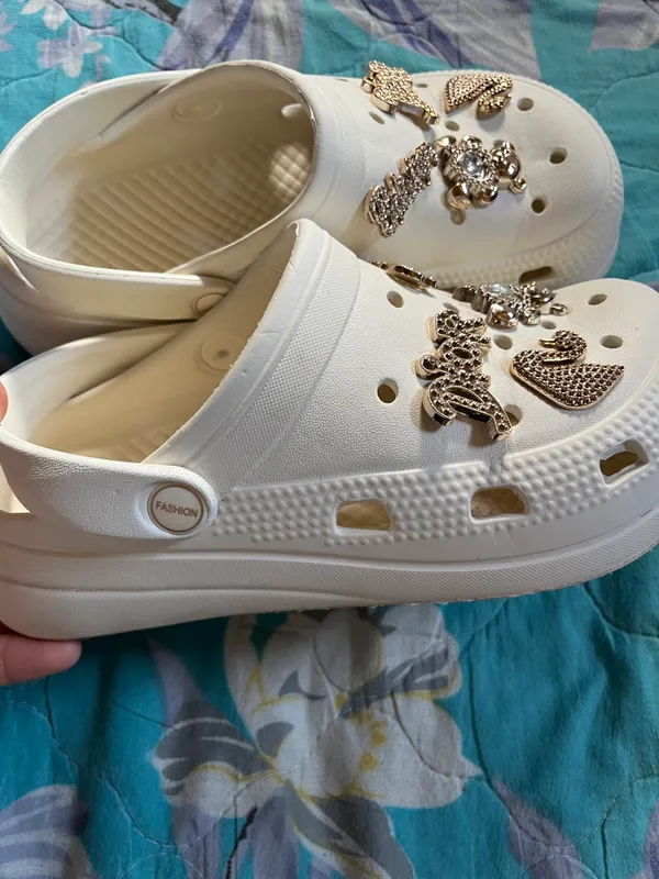 Crocs oyoq kiyimi yangi sifati bomba 2 Crocs oyoq kiyimi yangi sifati bomba 2