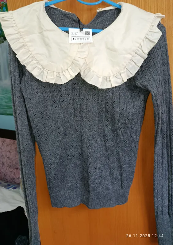 Ayollar uchun kofta-sviter Zara 2 Ayollar uchun kofta-sviter Zara 2