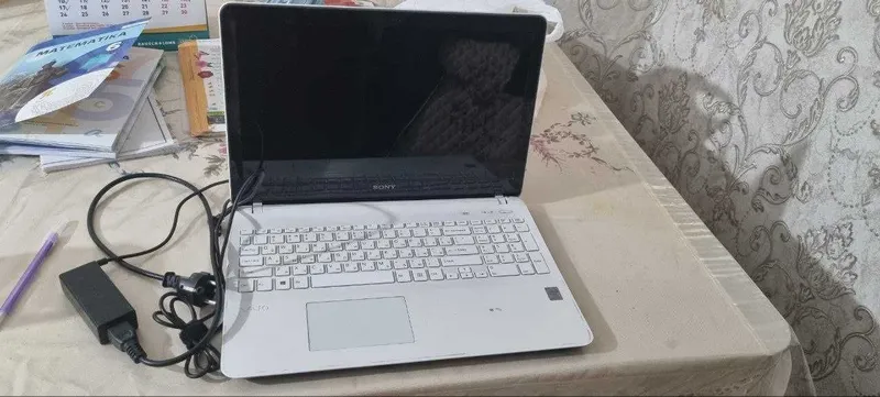 Ноутбук Sony vaio сотилади