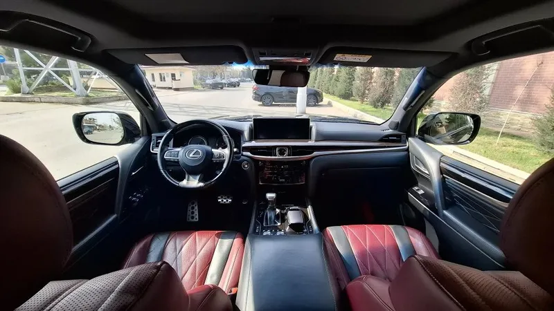 Lexus LX 570 Kuro Black Edition. Насия. савдо берлади — фото 7