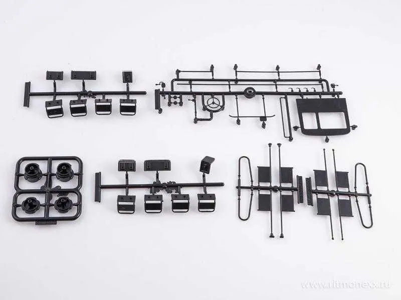 Продам сборная модель в масштабе 1:43 ЛиАЗ автобус 677П от AVD Models — фото 3