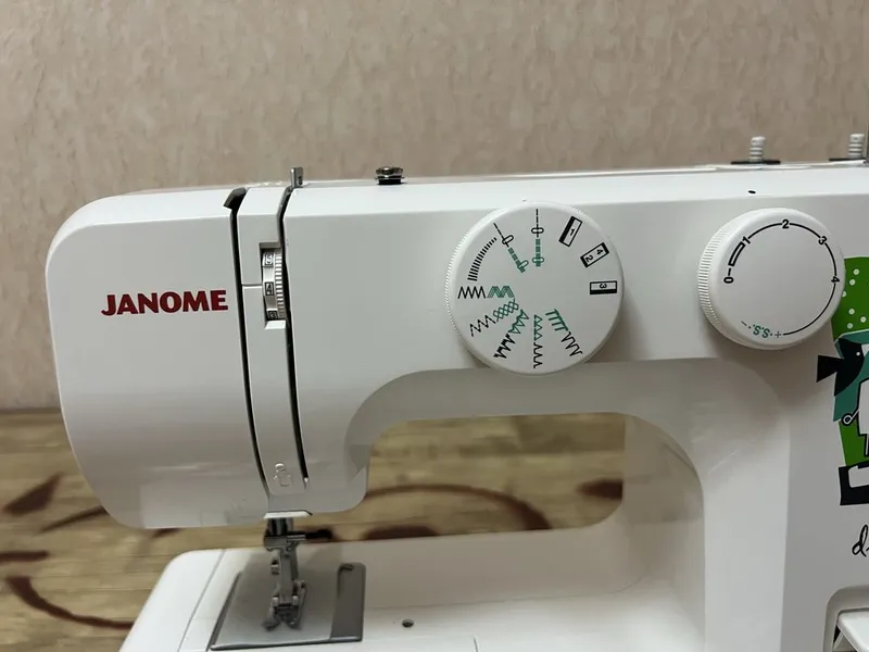 Janome 550 holati yangi 3