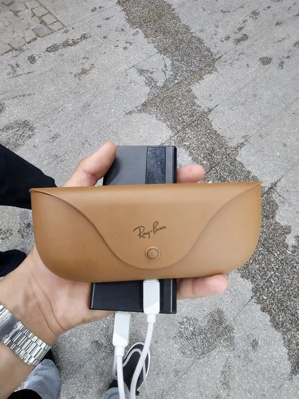 Rayban meta 1 sotiladi yangi