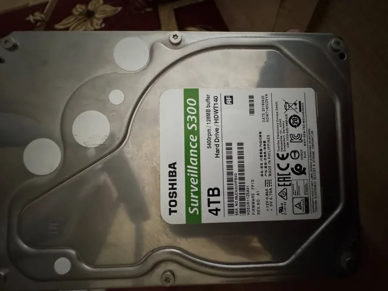 Toshiba HDD sataIII 4TB — фото 1