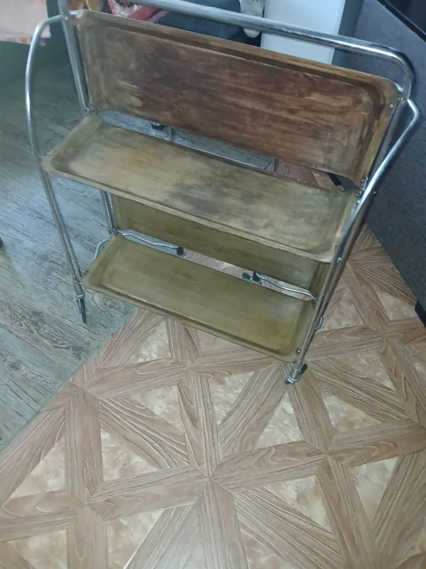 столик винтажный на колёсиках 1