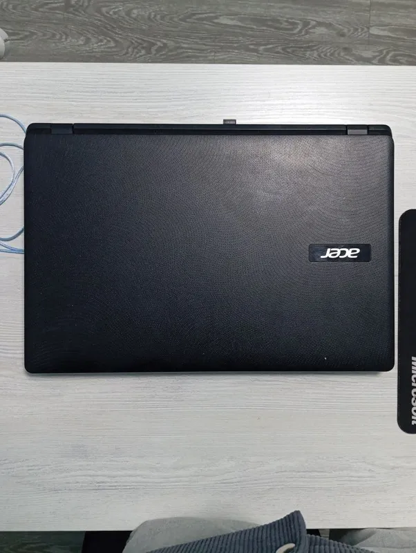 Офисный ноутбук Acer