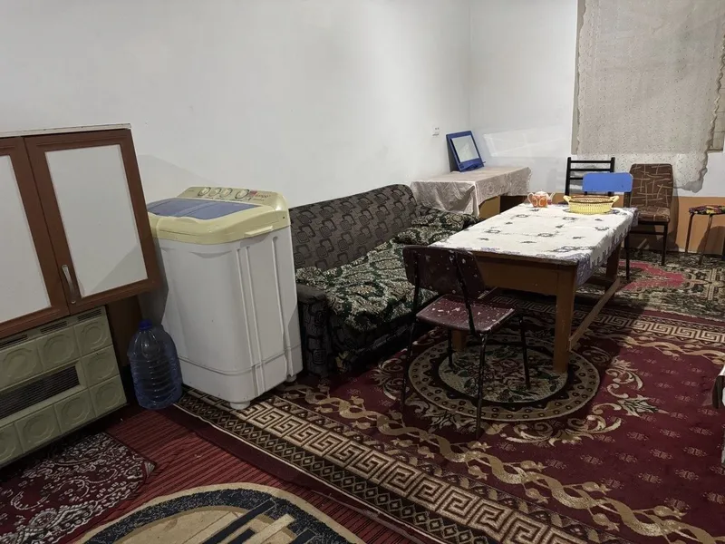 Ijaraga beriladi adress 5 maktab makarenka oldida ko'cha bog' 12 xona 7