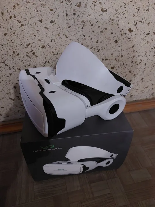 продаю VR очки новые 2