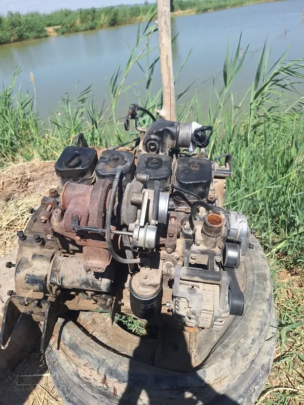 Cummins 4 slendir motoʻr. 2 Cummins 4 slendir motoʻr. 2