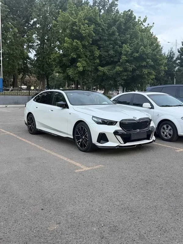 BMW I5 35L naxt va xalol nasiya