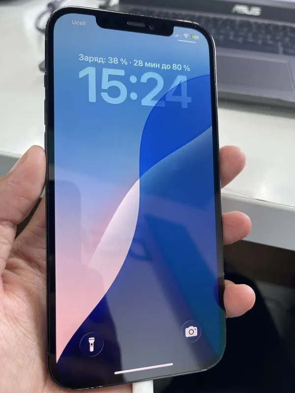 Iphone 12 pro max. Yomkis 90 1