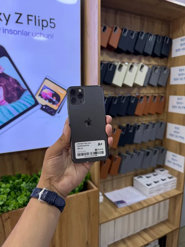 I PHONE 11
