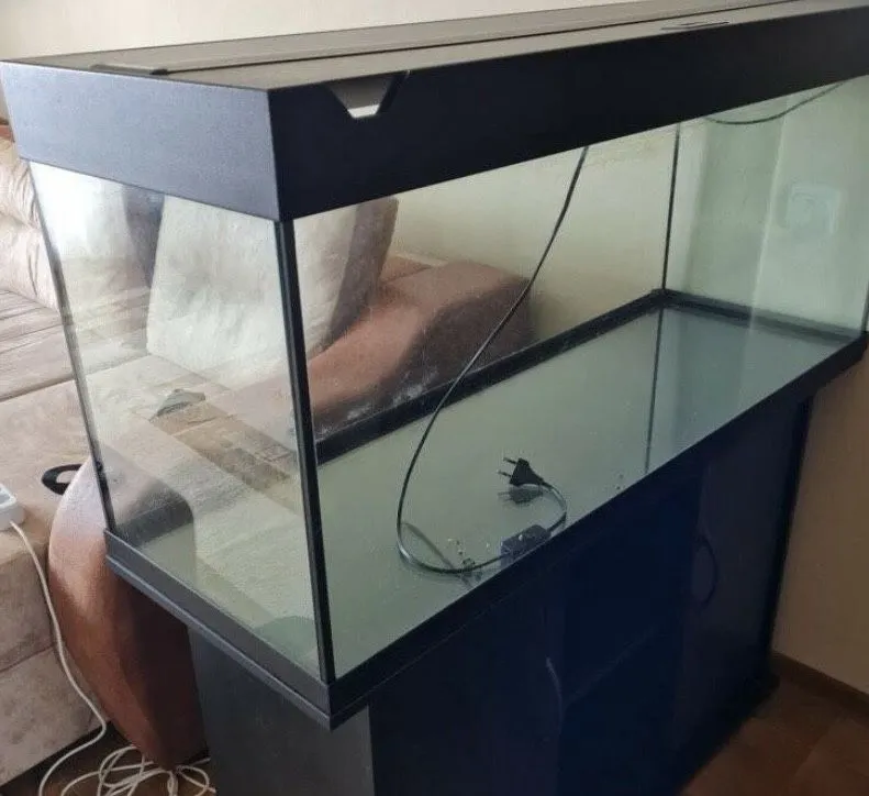 Akvarium hamma narsasi bor
