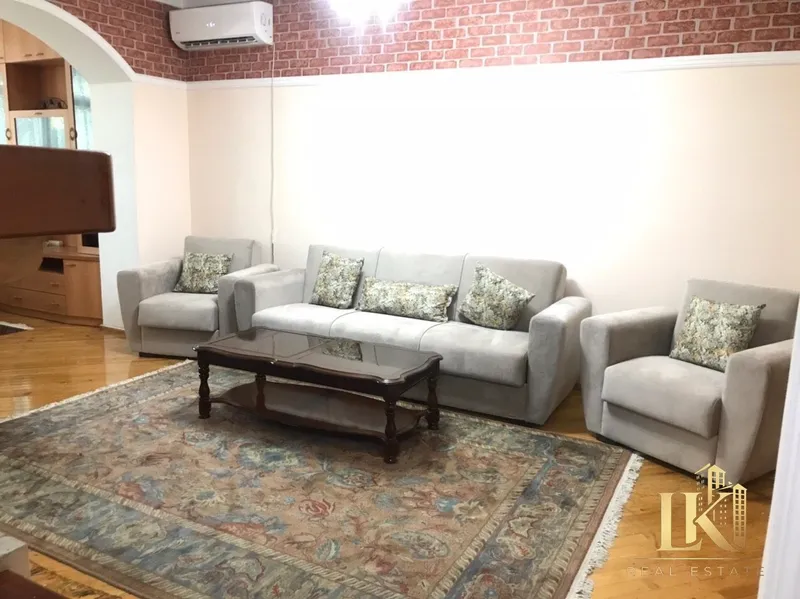 Продаётся 3-комнатная квартира, 78 м², 4/4 (кирпичный дом), Мирабадский район — фото 1