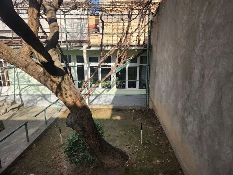 Срочно!!! Продается Комолон 6 Соток 8 та хона Фасад 17,8*33,7 — фото 6