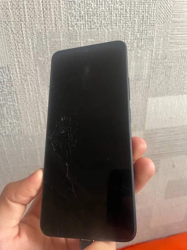 Redmi 14 c 128 GB xotira usta kormagan 3 Redmi 14 c 128 GB xotira usta kormagan 3