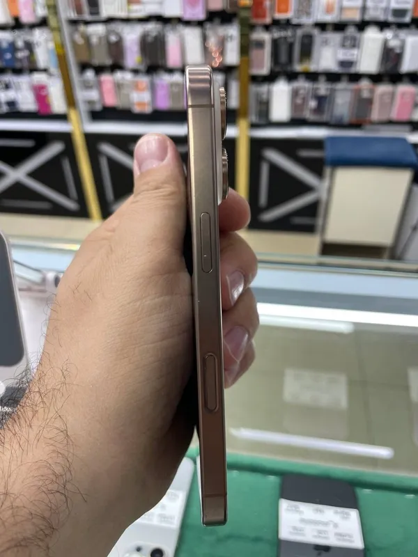 iPhone 16 Pro 5 iPhone 16 Pro 5