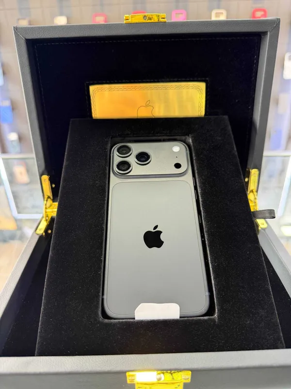 Apple iPhone 17 Pro | 17 Pro Max | Limited Version Case Sim+esim новые 4 Apple iPhone 17 Pro | 17 Pro Max | Limited Version Case Sim+esim новые 4