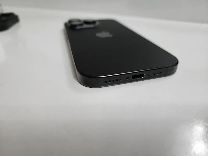 iPhone 16 Pro Black Titanium 128GB, holati 92% 3