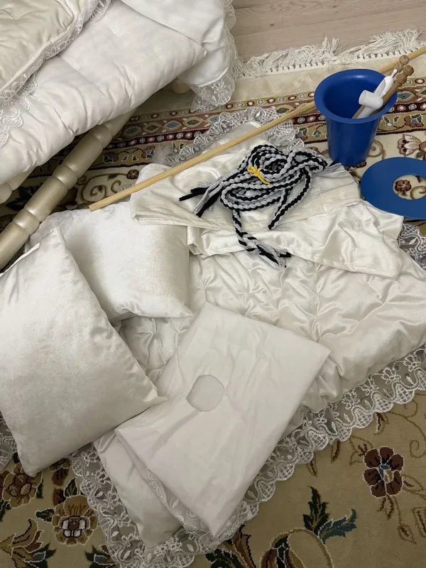 Beshik sotiladi yangi hamma narsasi bor komplelt 7 Beshik sotiladi yangi hamma narsasi bor komplelt 7