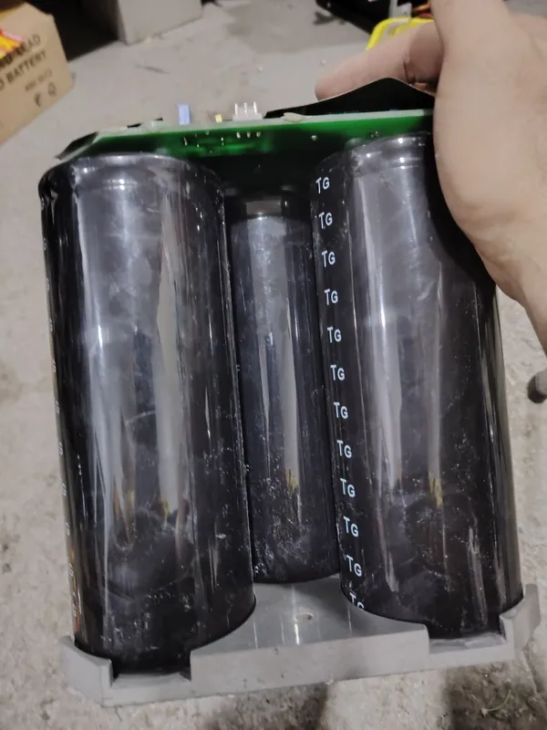 CD272X конденцатор электролитический 350v12000uF +85oC 3 CD272X 350 — фото 3