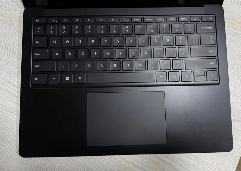 Surface Laptop 5 Black Core I7-1260U/16GB/256GB 3 Surface Laptop 5 Black Core I7-1260U/16GB/256GB 3