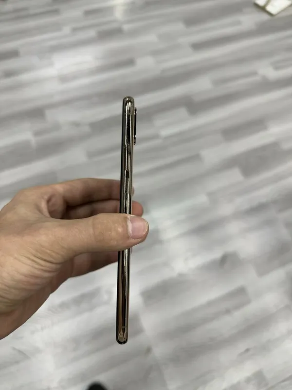 iPhone Xs Max 512 GB 4 iPhone Xs Max 512 GB 4