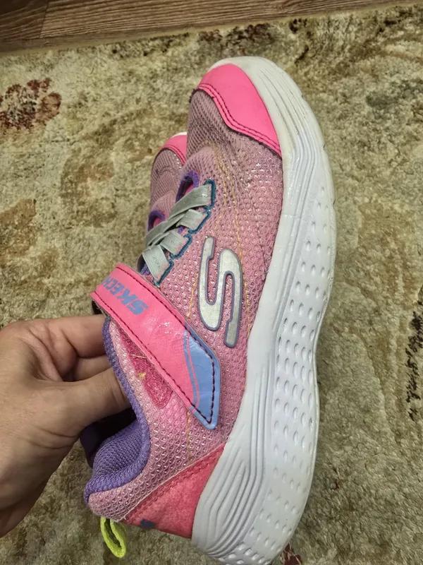 Оригинальные кроссовки Skechers для девочки, 32р 2 Оригинальные кроссовки Skechers для девочки, 32р 2
