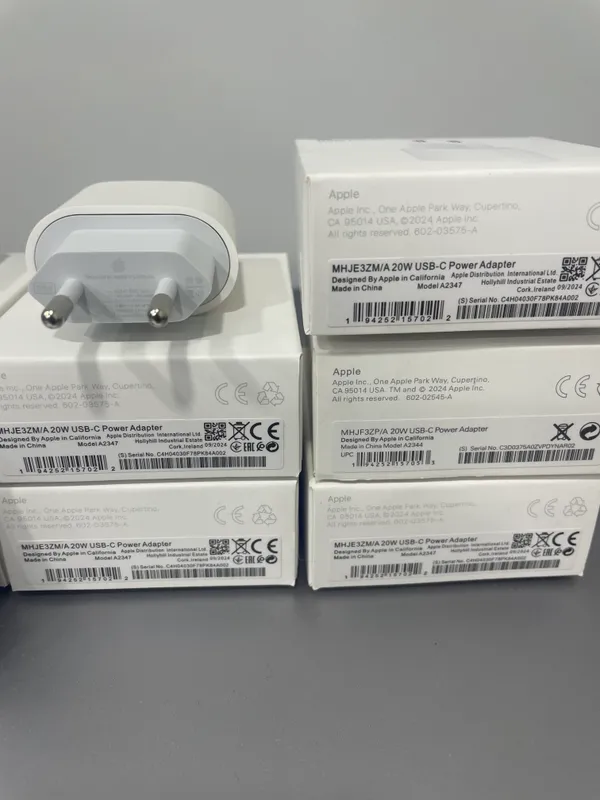 Зарядное устройство Apple для iPhone, головка 20W, адаптер зарядки 6 Зарядное устройство Apple для iPhone, головка 20W, адаптер зарядки 6