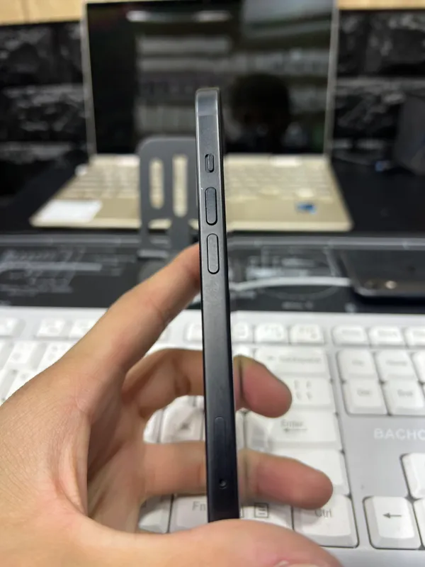 Iphone 15 100%/128GB 3 Iphone 15 100%/128GB 3