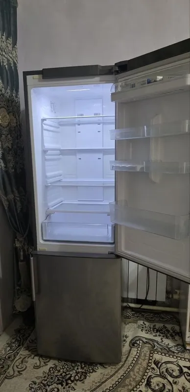 Samsung. Холодильник 3