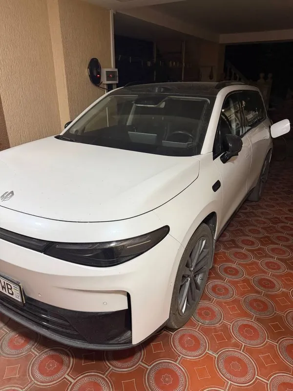 Leapmotor C16 hybrid 280 yili2025 Leapmotor C16 hybrid 280 yili2025