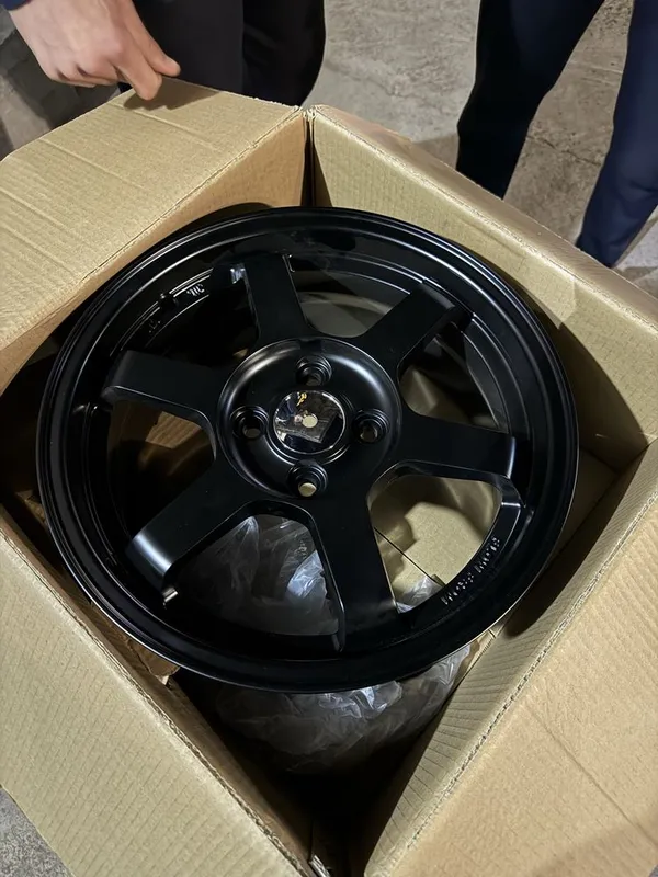 Advan racing 15