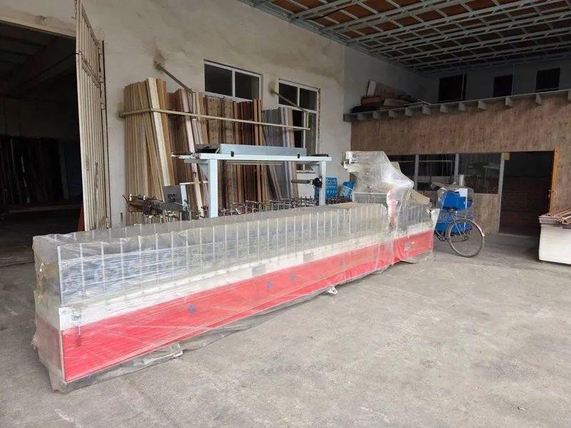 PVC PROFILGA Laminat yopishtiradigan aparat sotiladi SROCHNA