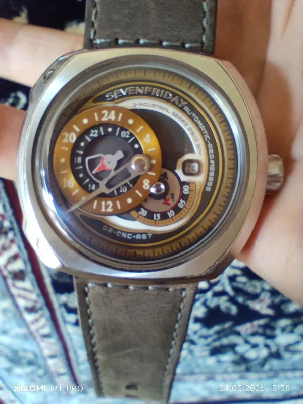 Часы sevenfriday 1 Часы sevenfriday 1