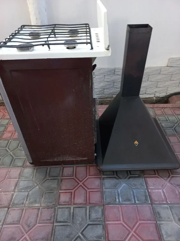 Газ плита с вытяжкой.Обновили. 2